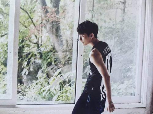 张艺兴羊背景资料